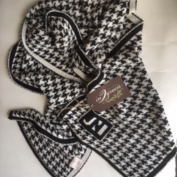 "In 2 GREEN" 100% Upcycled Cotton Scarf 12.5"X 72" - Picture 2 of 5